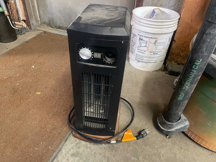 #4057-•-ridgid-shop-vac-and-electric-space-heater-image-3