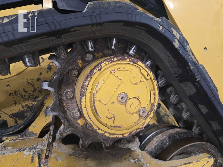 2021-caterpillar-259d3-image-29