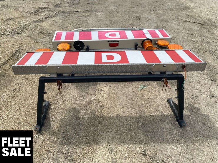 lot-of-2-pilot-tuck-signs-image-3