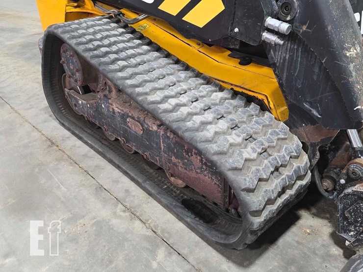 2021-jcb-3ts-8t-image-32