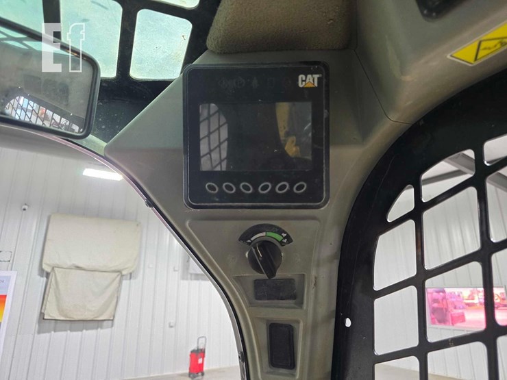 2021-caterpillar-259d3-image-21