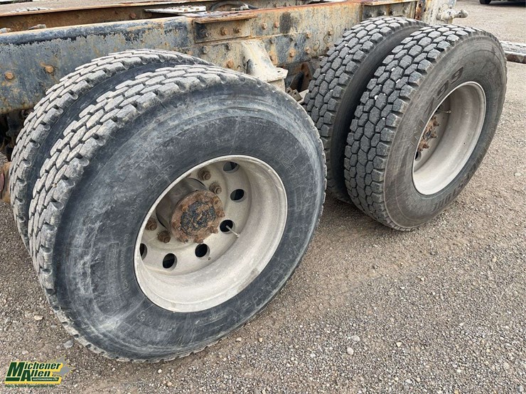 2000-kenworth-t800-image-11