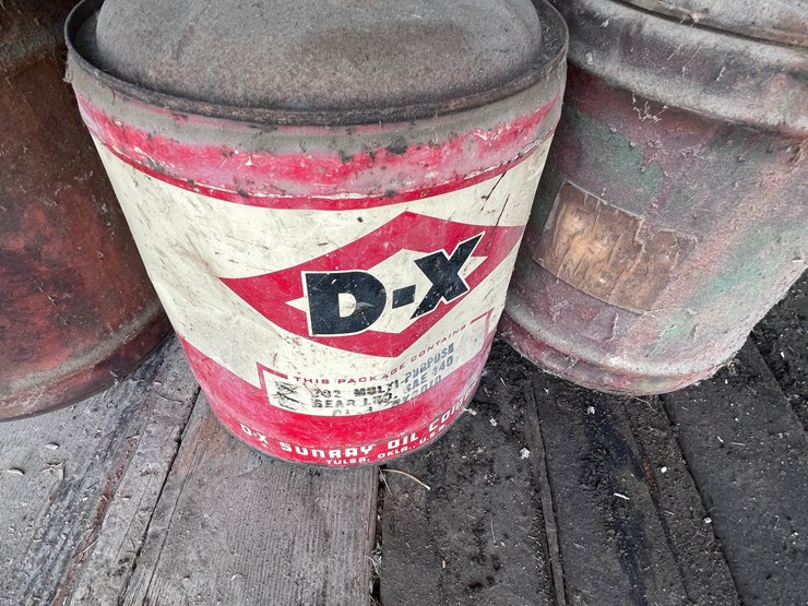 #2329-•-vintage-oil-cans-image-6