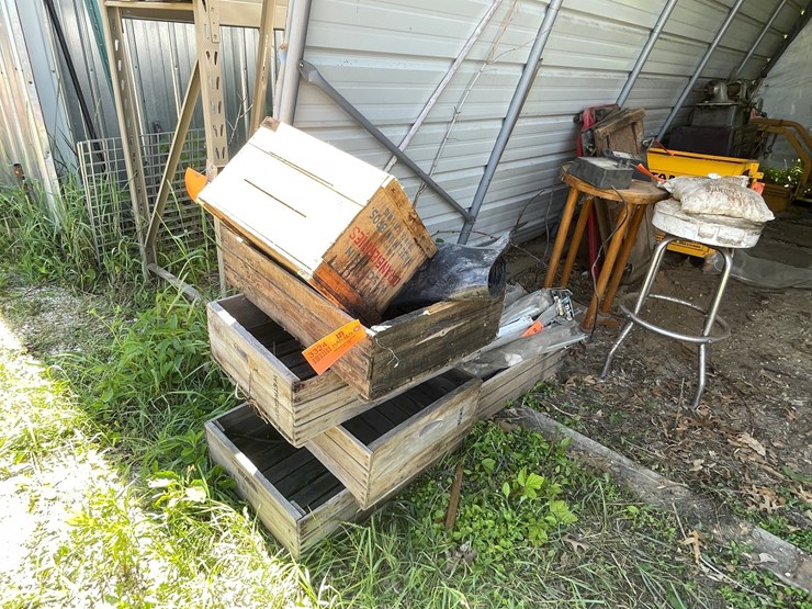 #3324-•-(4)-wood-crates-image-1