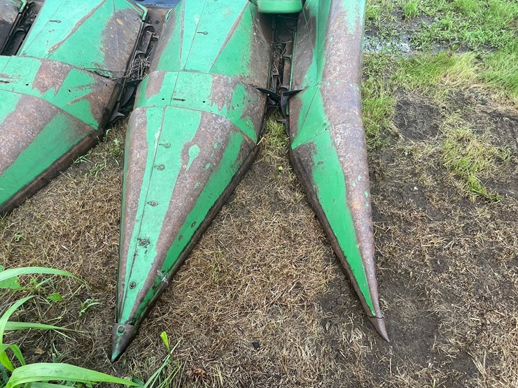 #1935-•-john-deere-(4)-row-corn-head-image-10