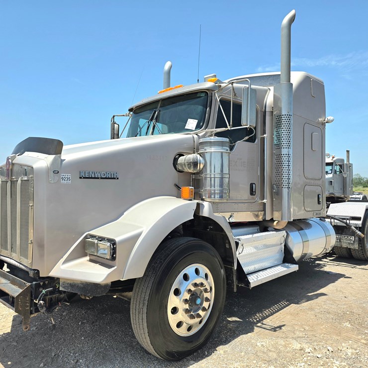 2013 KENWORTH T800