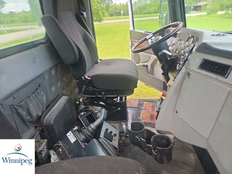 2014-western-star-4700-image-31