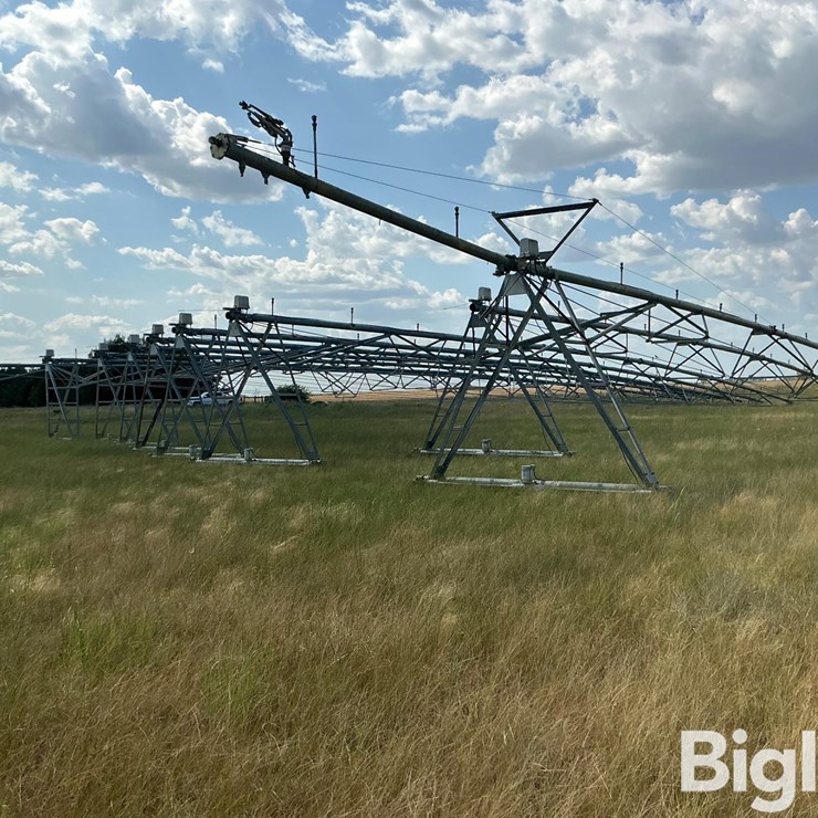 Valley 8000 9 Tower Pivot