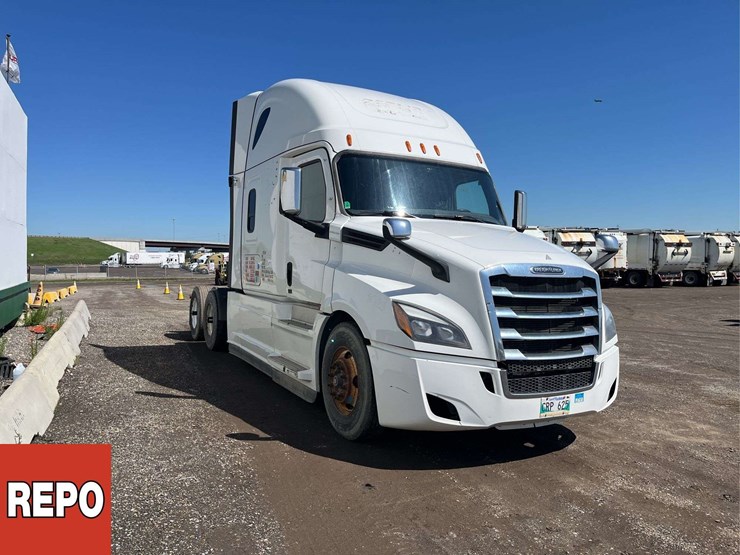 2021-freightliner-cascadia-t/a-sleeper-tractor-image-2