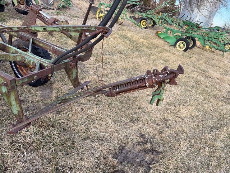 john-deere-pull-type-three-bottom-plow-image-14