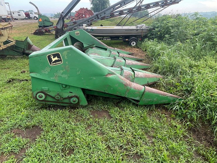 #1935-•-john-deere-(4)-row-corn-head-image-3