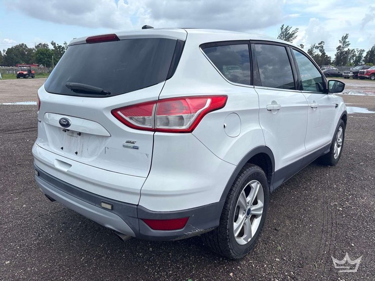 2014-ford-escape-image-3