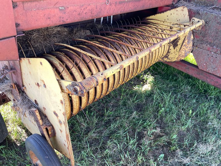 new-holland-315-image-19