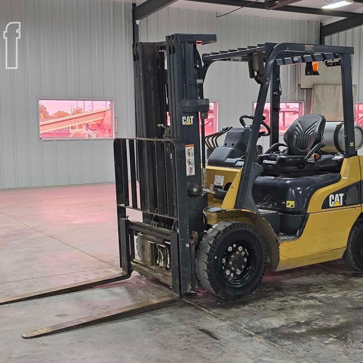 2020 CATERPILLAR GP25N