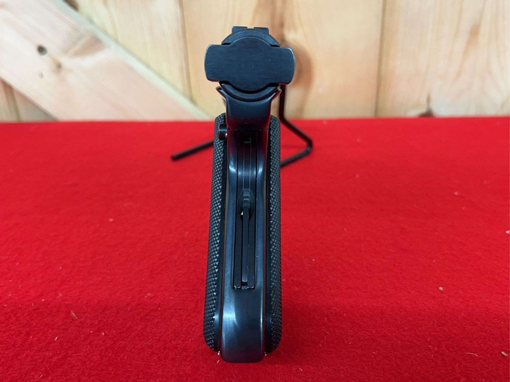ruger-mark-1-standard-.22-lr-semiauto-pistol-image-4