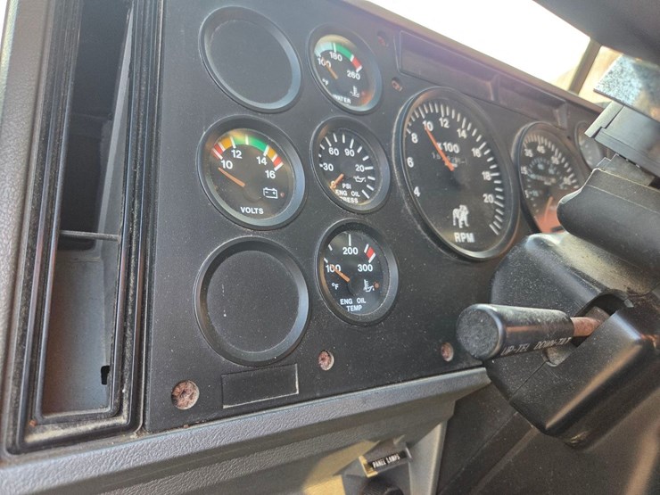1999-mack-ch613-image-62