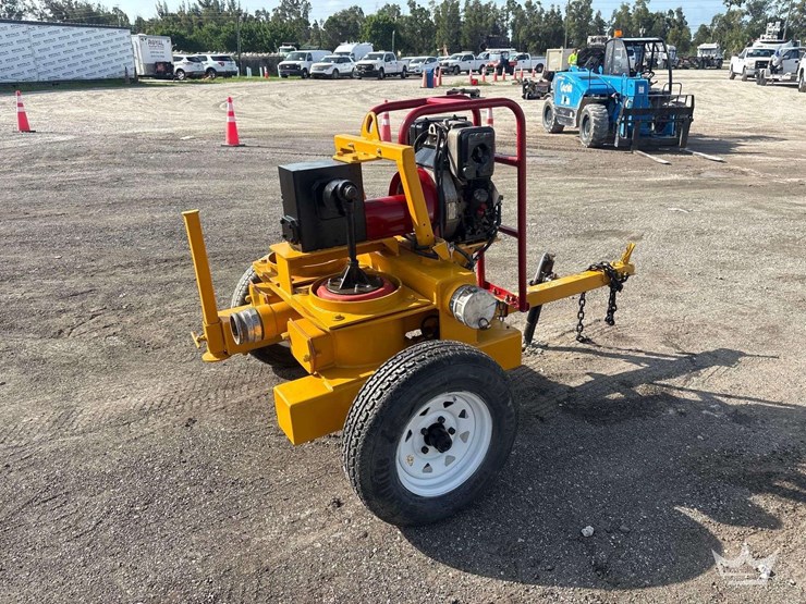 4in.-double-diaphragm-towable-trash-pump-image-3