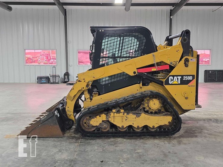 2015-caterpillar-259d-image-5