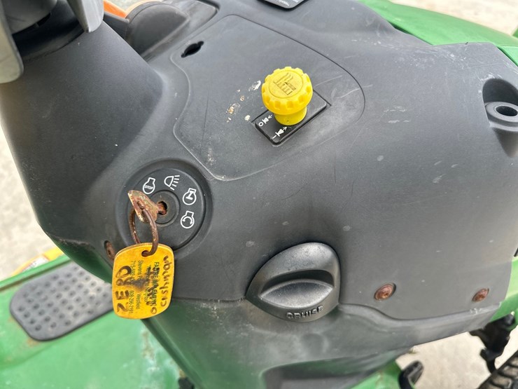 john-deere-la140-image-12