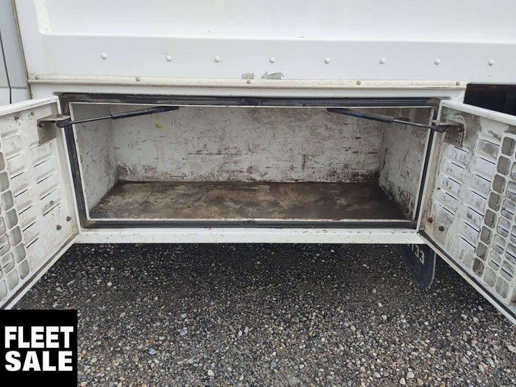 2021-ford-f550-image-43