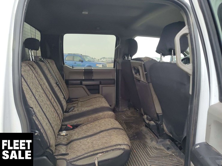 2021-ford-f550-image-28