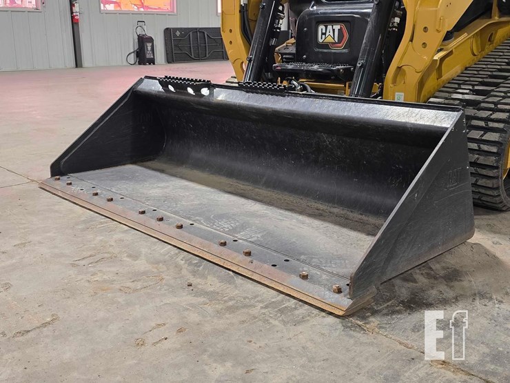 2025-caterpillar-255-image-9