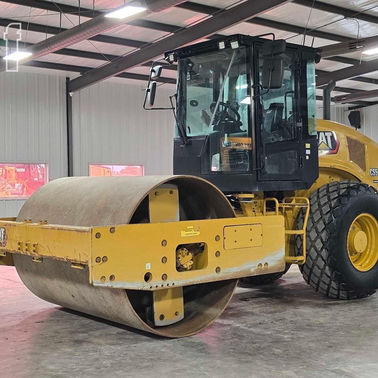 2022 CATERPILLAR CS56B