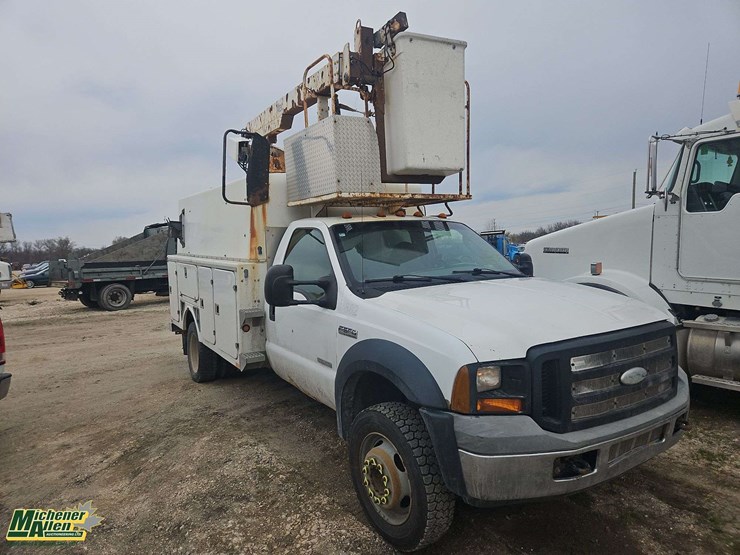 2006-ford-f550-image-2