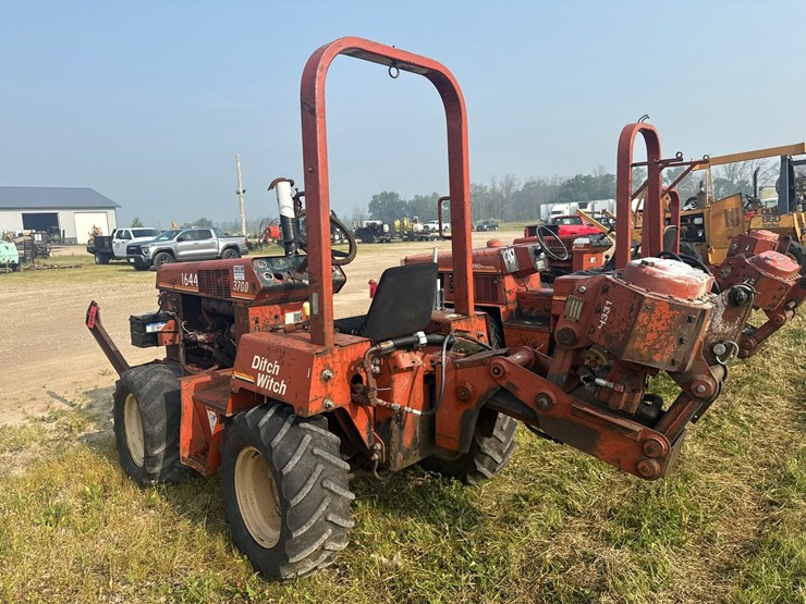 ditch-witch-3700dd-image-3