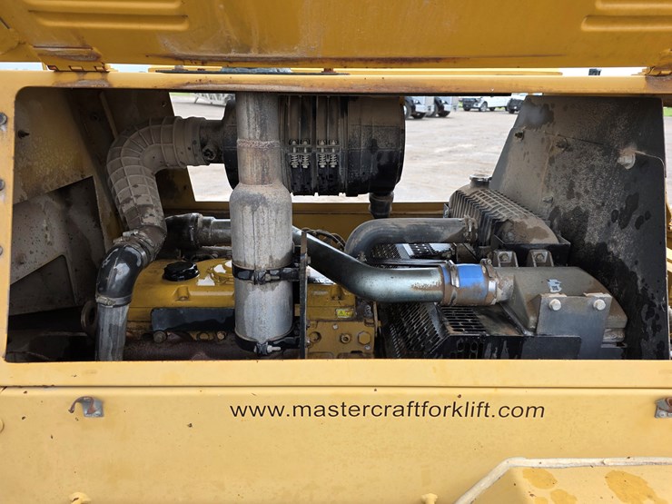2013-caterpillar-c4.4-image-10