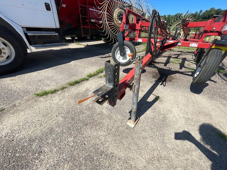 #1028-•-h&s-(12)-wheel-rake-image-22