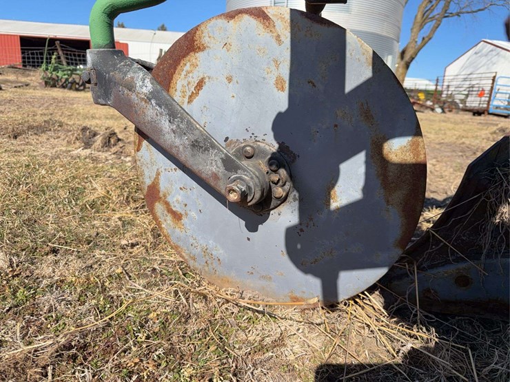 john-deere-three-point-two-bottom-plow-image-22