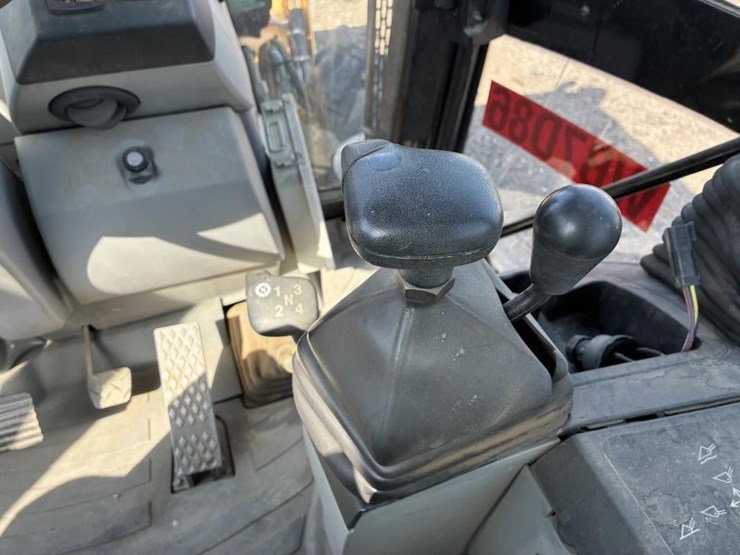 2008-caterpillar-430e-image-33