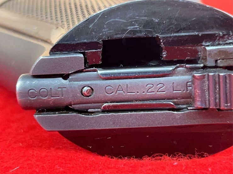 colt-huntsman-.22-lr-semiauto-pistol-image-10