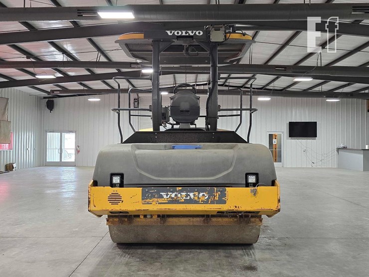 2014-volvo-dd120b-image-7