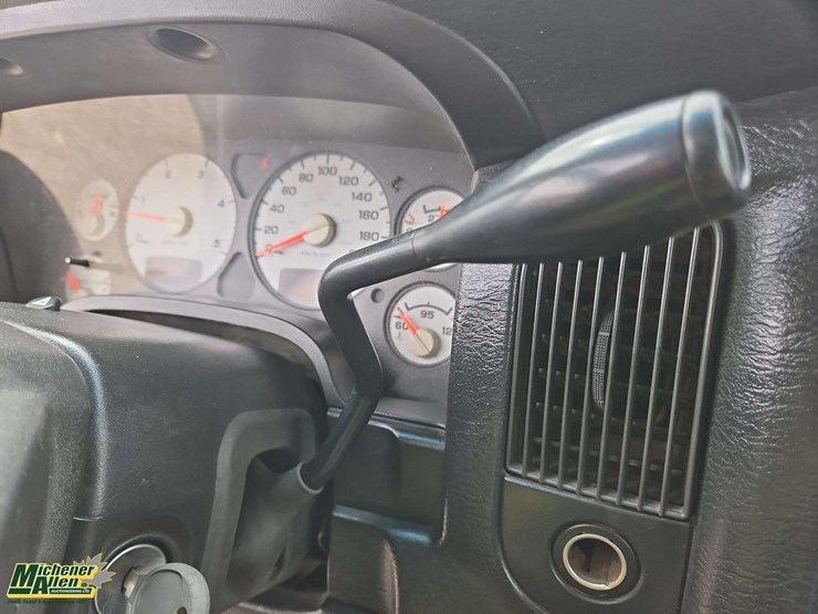 2004-dodge-ram-2500-image-22