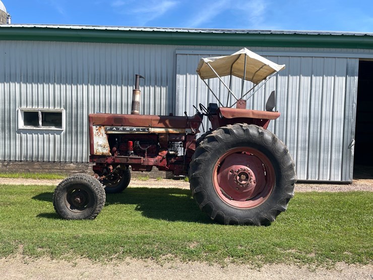 #1020-•-farmall-656-gas-tractor-(augusta,-wi)-image-7