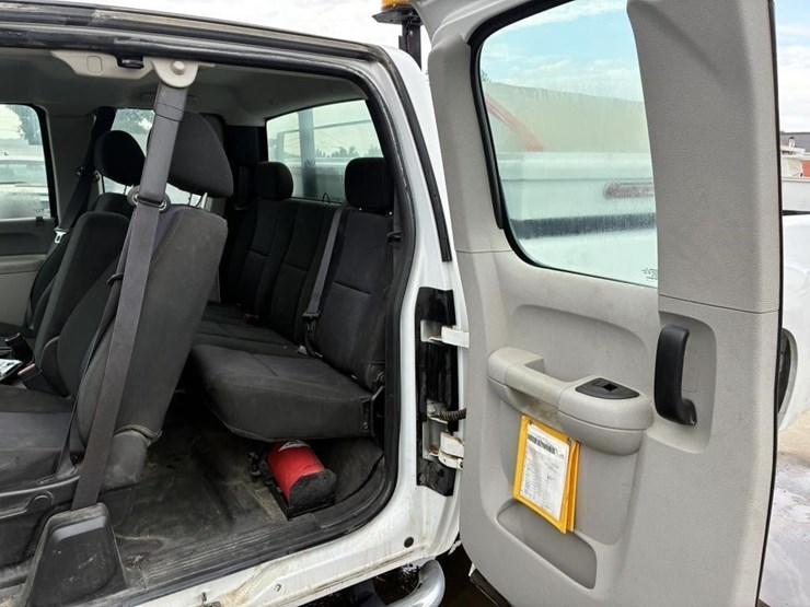 2012-gmc-sierra-2500-image-17