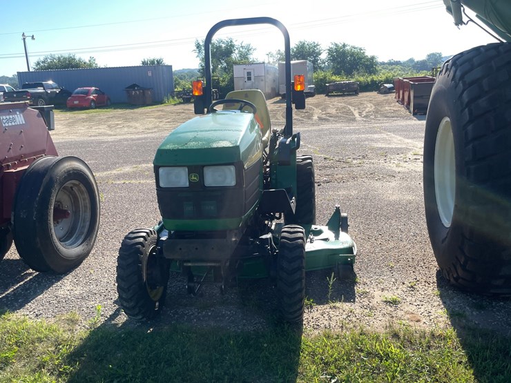 john-deere-4010-image-2