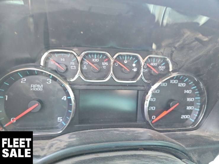 2015-chevrolet-silverado-2500hd-image-26