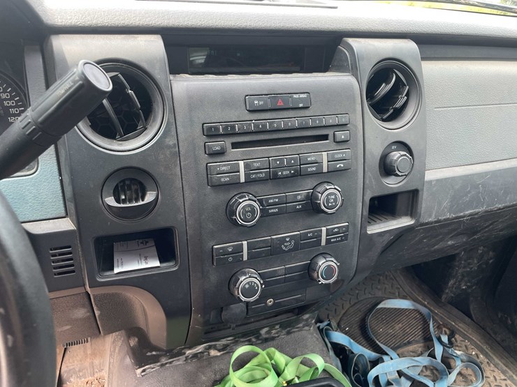 2014-ford-f150-xl-image-43