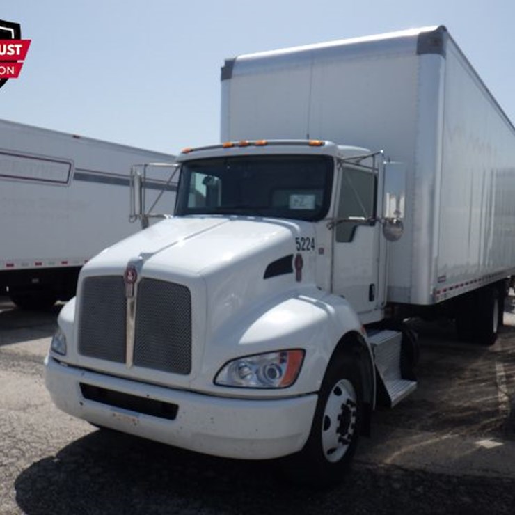 2022 KENWORTH T270