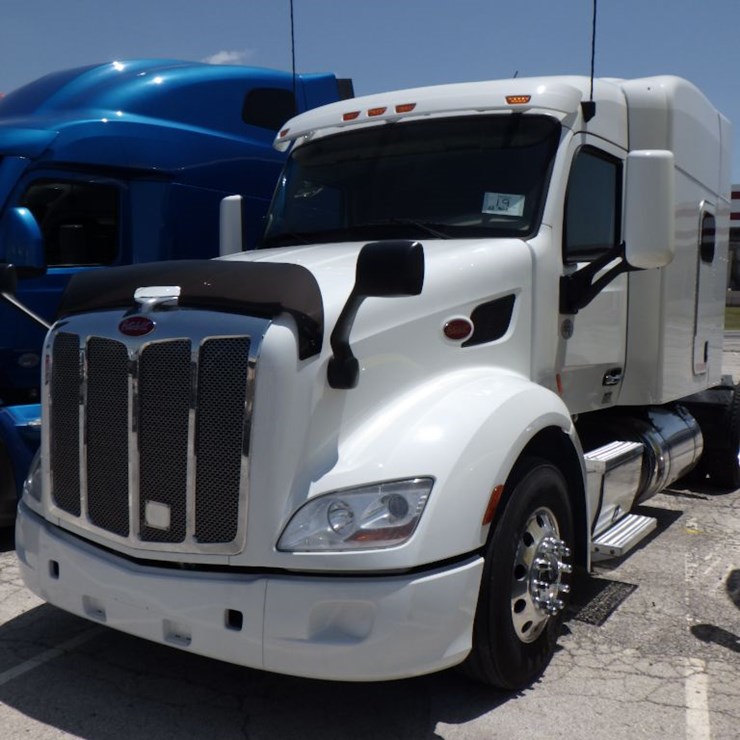 2022 PETERBILT 579