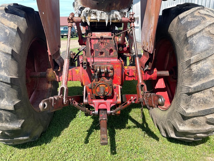 #1020-•-farmall-656-gas-tractor-(augusta,-wi)-image-30