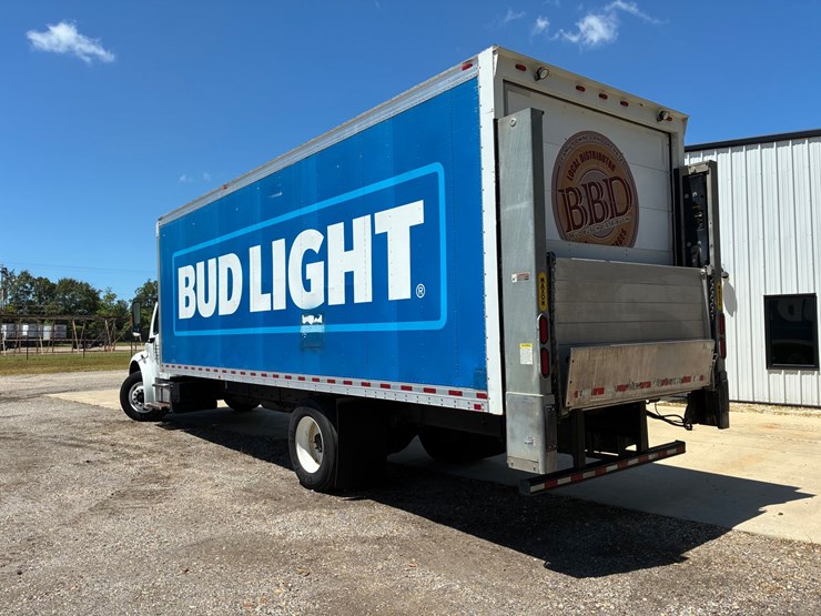 #9939-•-2017-freightliner-m2-box-truck-image-5