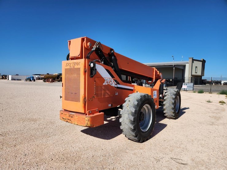 2007-jlg-10054-image-5