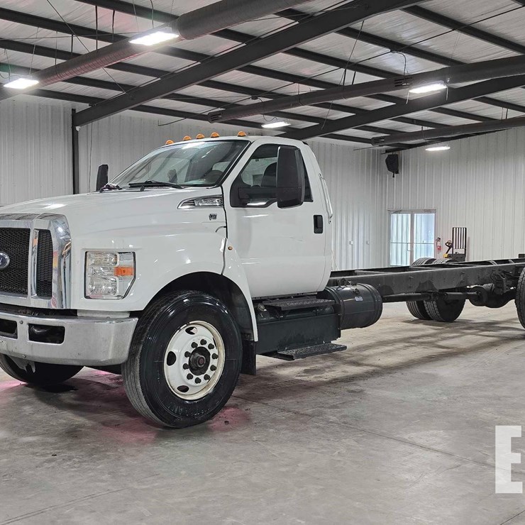 2019 FORD F750