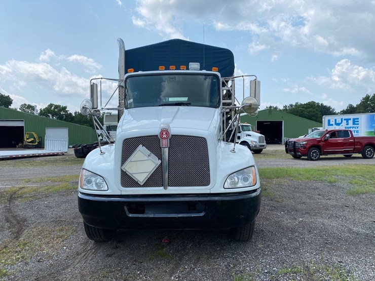 2014-kenworth-t370-bottle-gas-truck-image-2