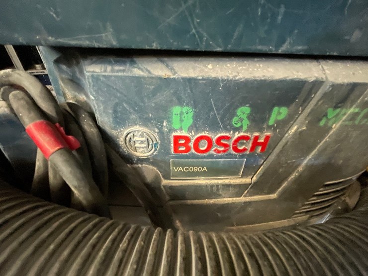#4012-•-bosch-vac0908-dust-extractor-image-3