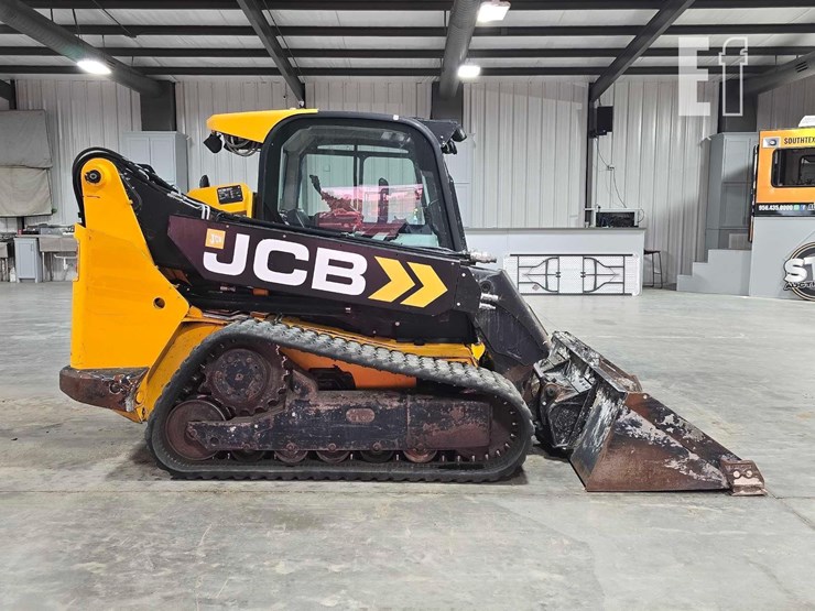 2021-jcb-3ts-8t-image-6